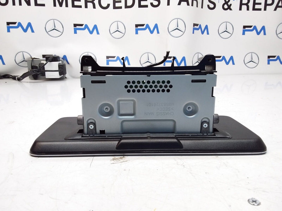 MERCEDES C-CLASS W205 COUPE 2017 SAT NAV MULTIMEDIA SCREEN A2059000441 FM00668