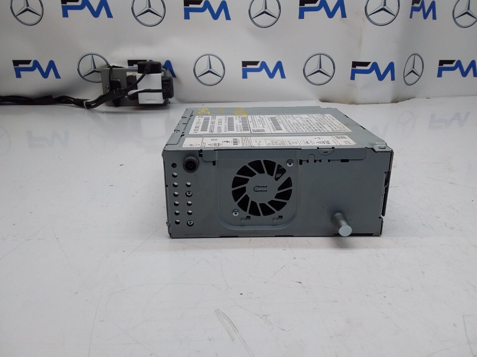 MERCEDES - BENZ E - CLASS W205 2016 RADIO SAT NAV HEAD UNIT  A2059003729 FM00300