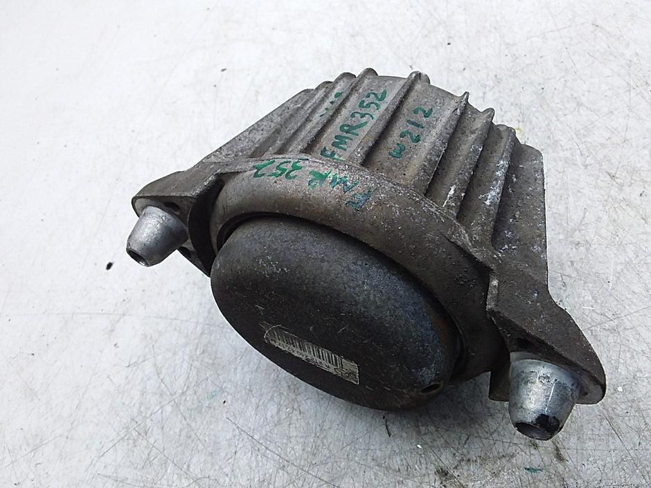 MERCEDES BENZ  E-CLASS  W212  ENGINE MOUNT LEFT NS A2122404217 FMR352