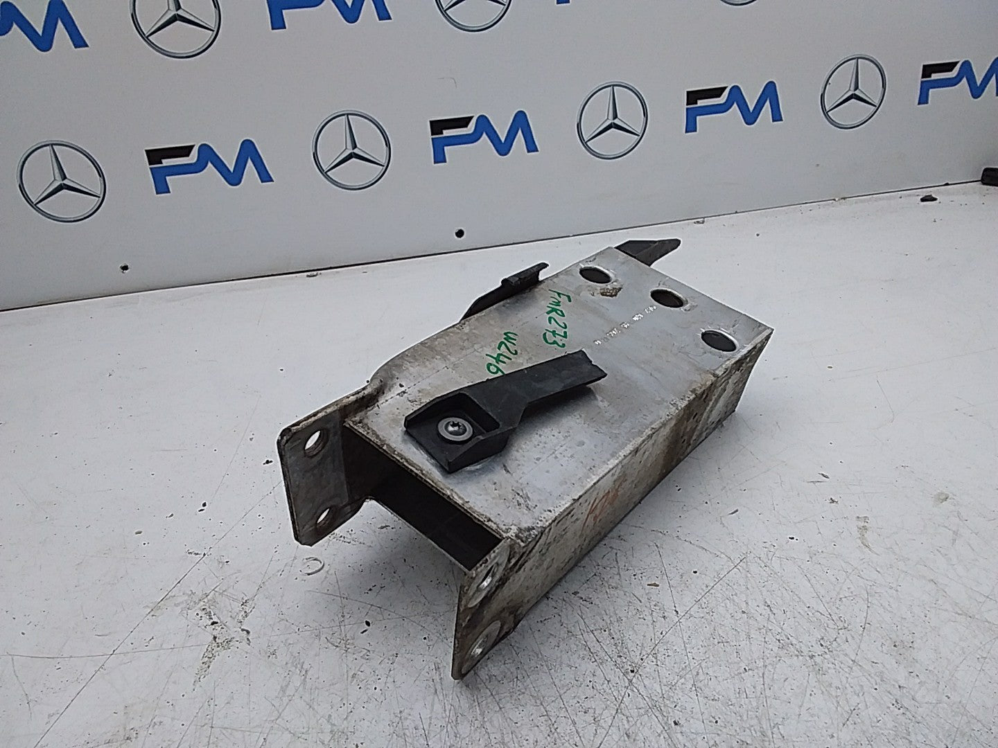 MERCEDES B-CLASS W246 BUMPER DEFORMATION MOUNT RIGHT SIDE A2466200195 FMR273