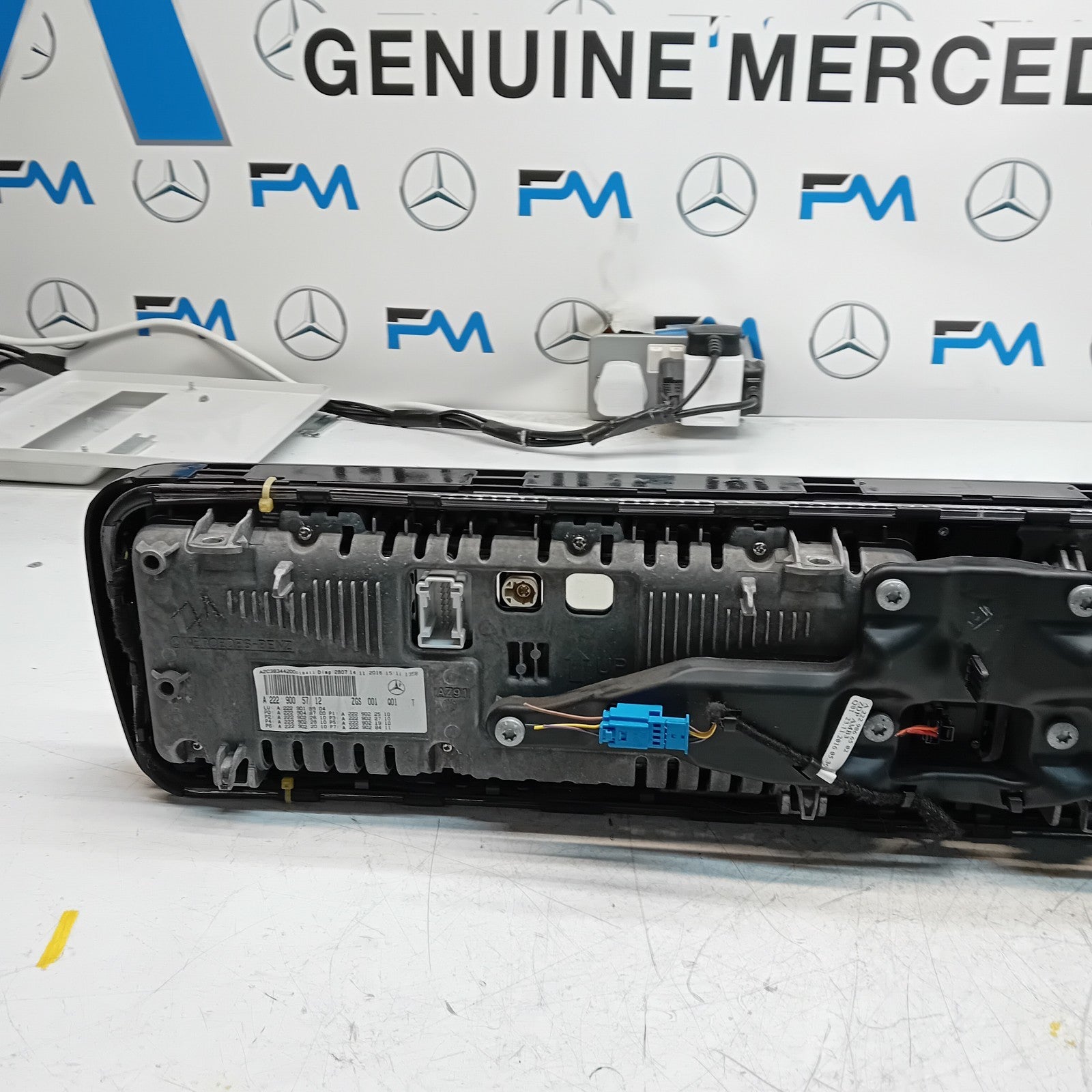 MERCEDES S-CLASS W222 DISPLAY SCREEN A2229007611 A2229005712 2016 FM001159