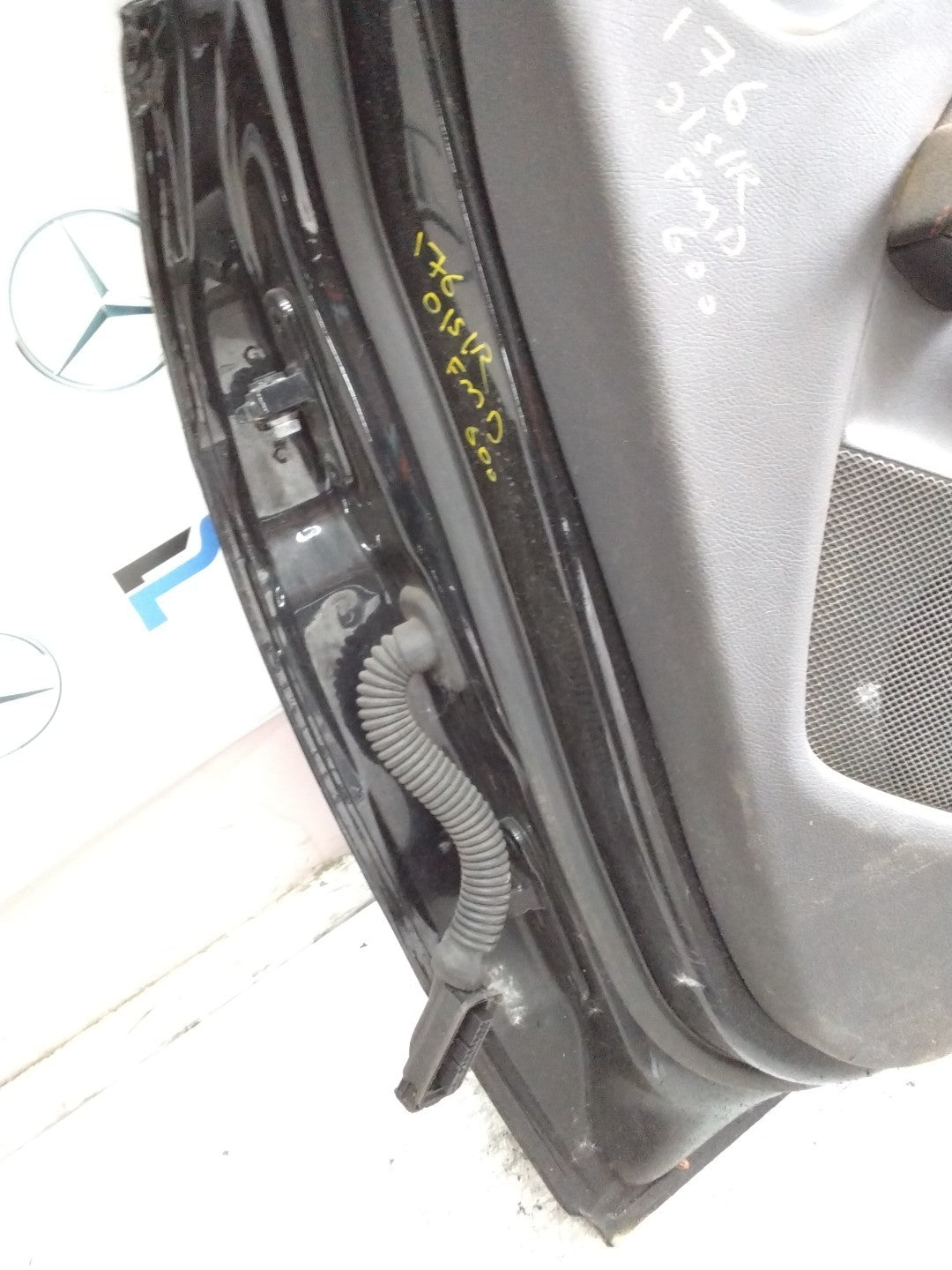 MERCEDES A-CLS W176  DRIVER REAR  DOOR OSR  2012-18 BLACK COMPLETE FMD600