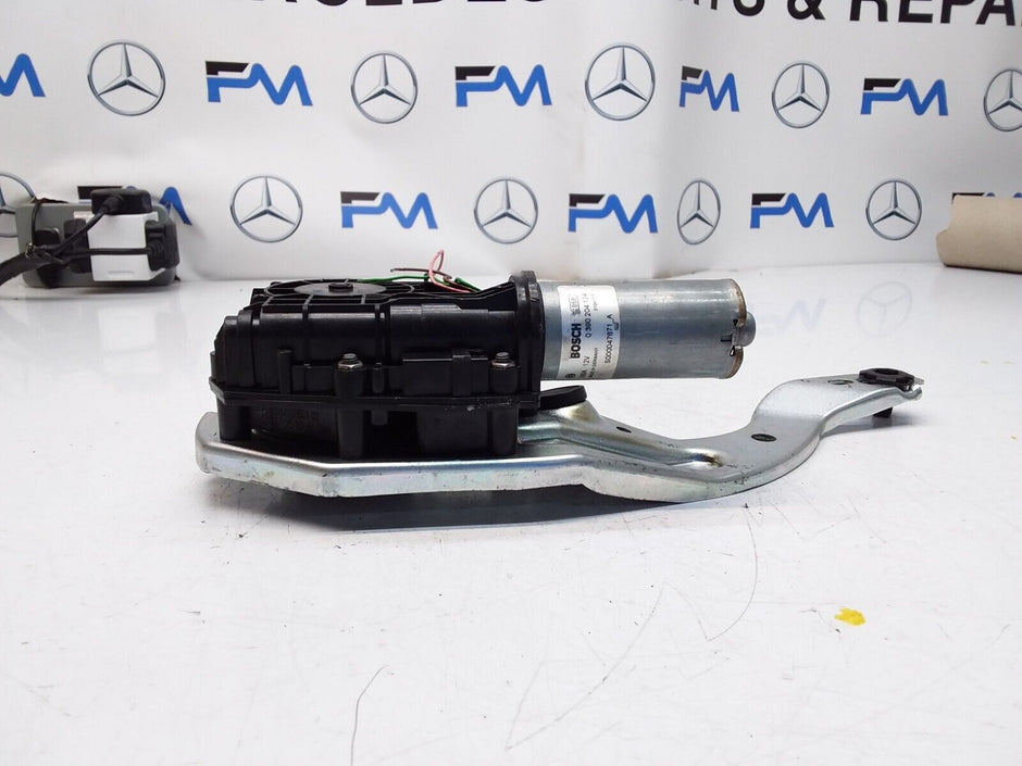 Mercedes C-CLASS W205 TAILGATE LIFT SOFT CLOSE 0390204 124 FM00600