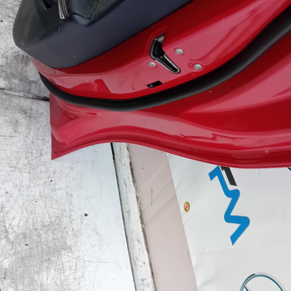 MERCEDES A-CLASS W176 DRIVER REAR DOOR OSR 2015 RED COMPLETE FMD502