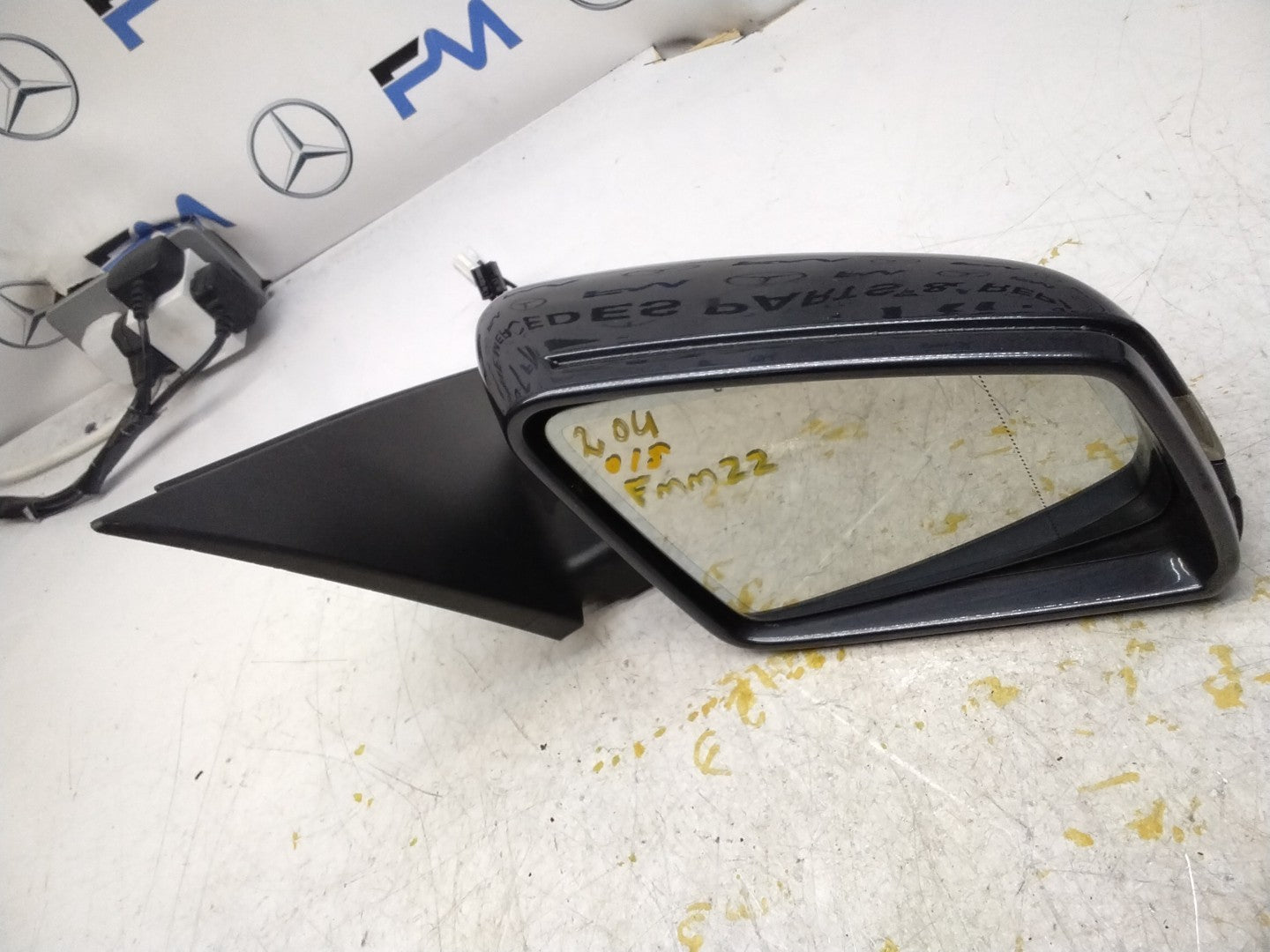 MERCEDES C-CLASS  W204 DRIVER SIDE WING MIRROR A2048107293 GREY FMM22