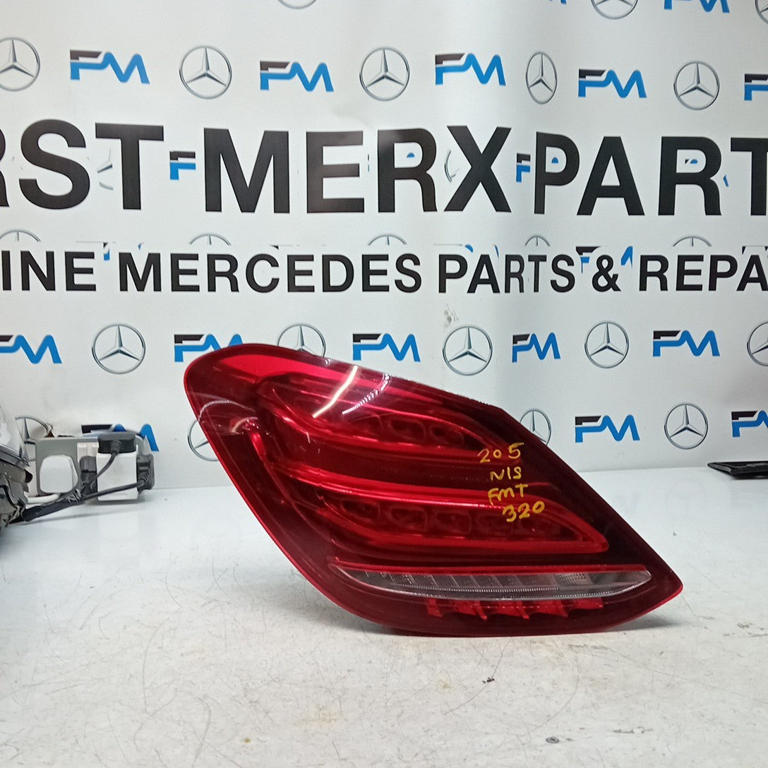 MERCEDES BENZ C-CLASS W205 PASSENGER REAR TAIL LIGHT NS  2015 A2059061357 FMT320