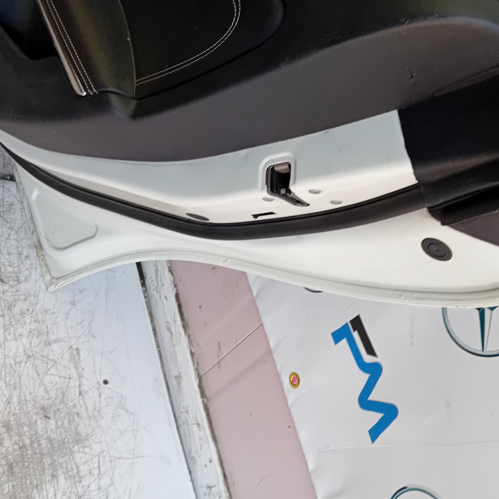MERCEDES CLA W117 DRIVER REAR DOOR OSR WHITE 2014 COMPLETE FMD472