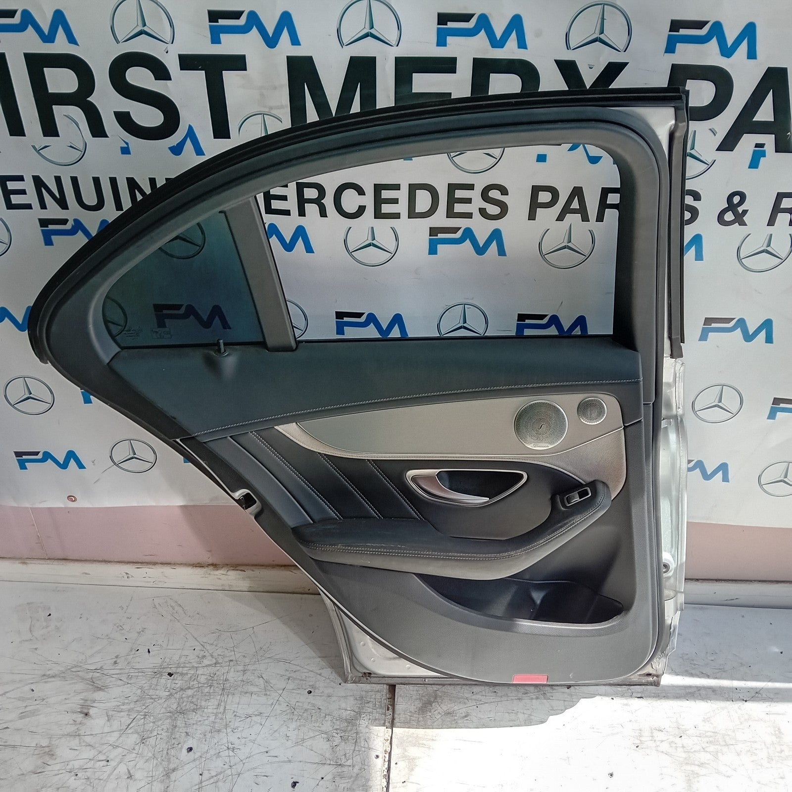 MERCEDES C-CLASS W205 SLN PASSENGER REAR DOOR NSR SILVER 2014 ON COMPLETE FMD220