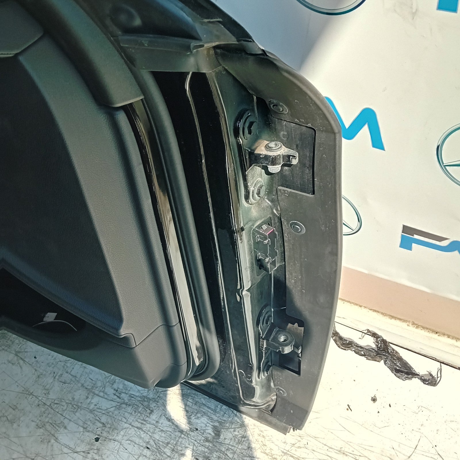 MERCEDES S-CLASS W222 SLN PASSENGER FRONT DOOR NSF BLACK 2014 ON COMPLETE FMD354