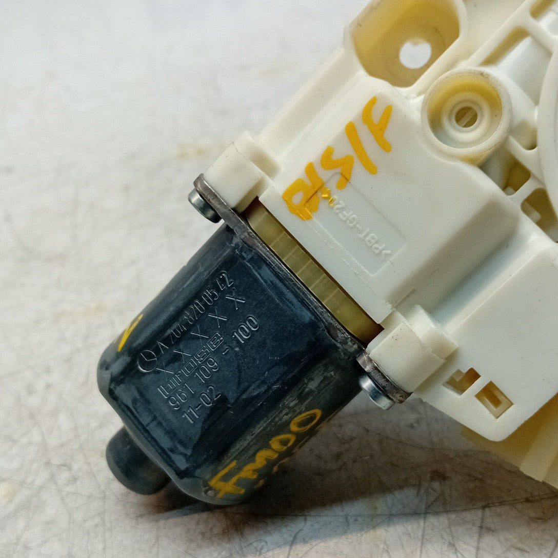 MERCEDES C-CLASS W204 WINDOW REGULATOR MOTOR RIGHT OSF A2048200542 FM001455