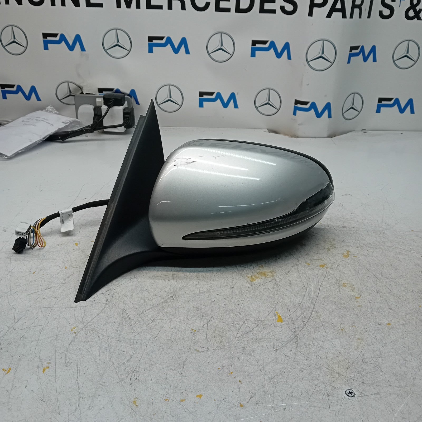 MERCEDES C-CLASS 2014 On W205 PASSENGER SIDE WING MIRROR A2058104702 SILVER FMM7