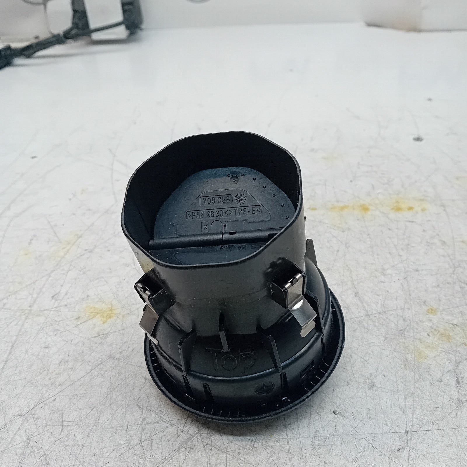 MERCEDES BENZ A-CLASS W176 DASHBOARD AIR VENT 2015 A1768300354 FM001510