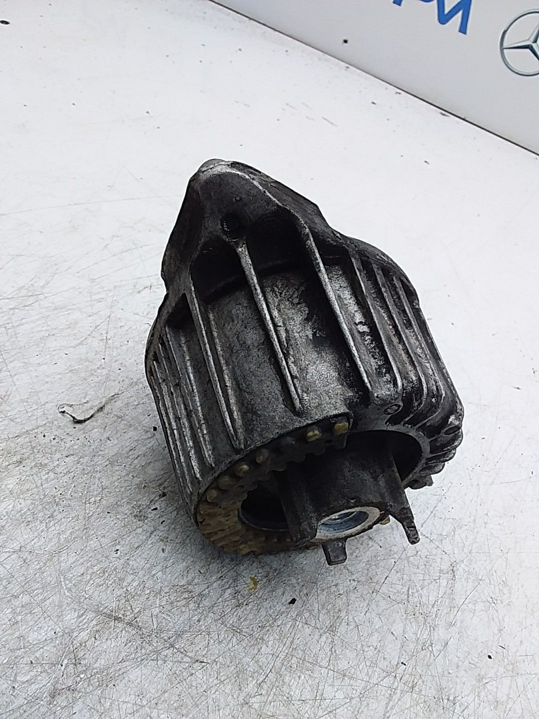 MERCEDES BENZ  E-CLASS  W212  ENGINE MOUNT LEFT NS A2122400000 FMR354