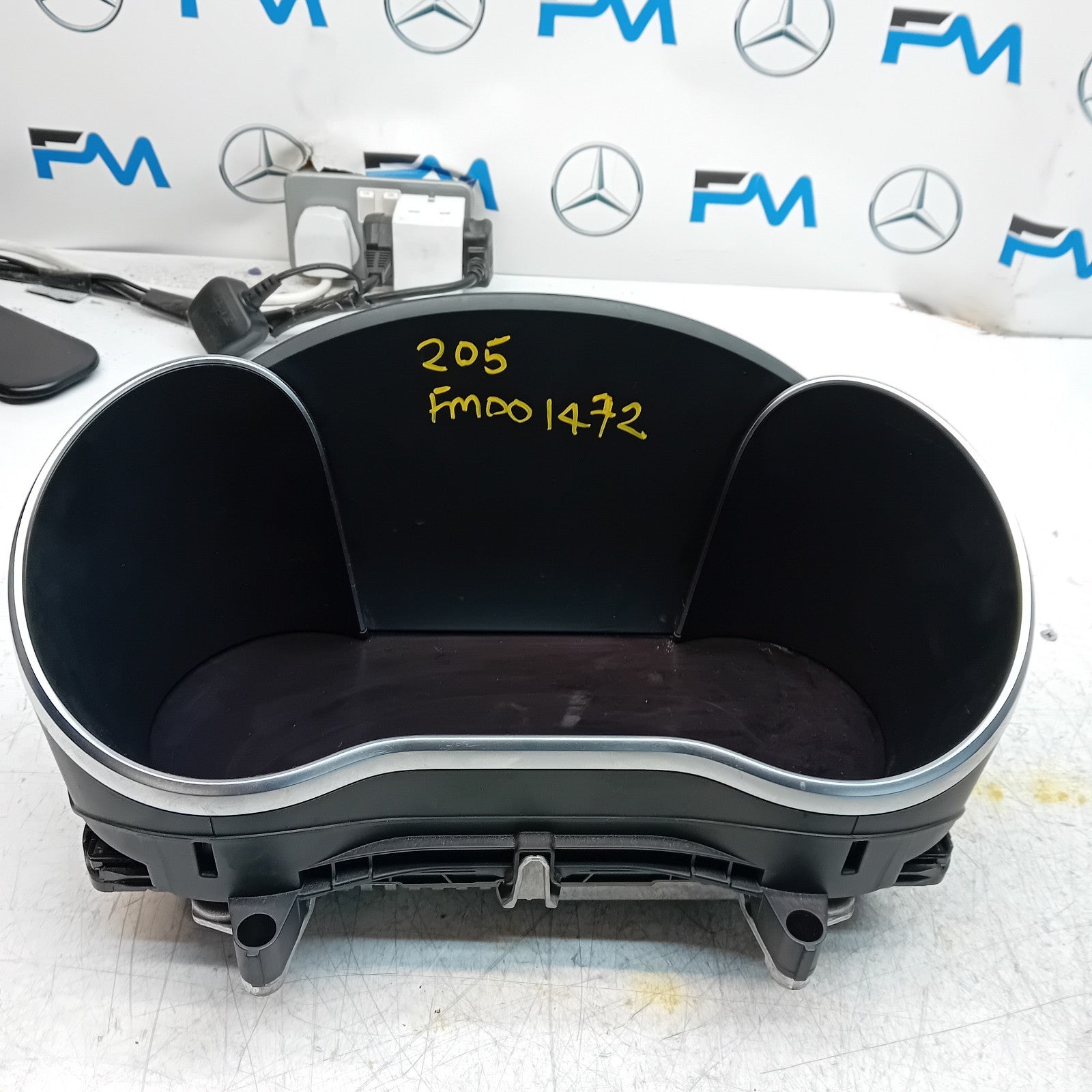 MERCEDES C-CLASS W205 SPEEDOMETER INSTRUMENT CLUSTER BLACK A2059004842 FM001472