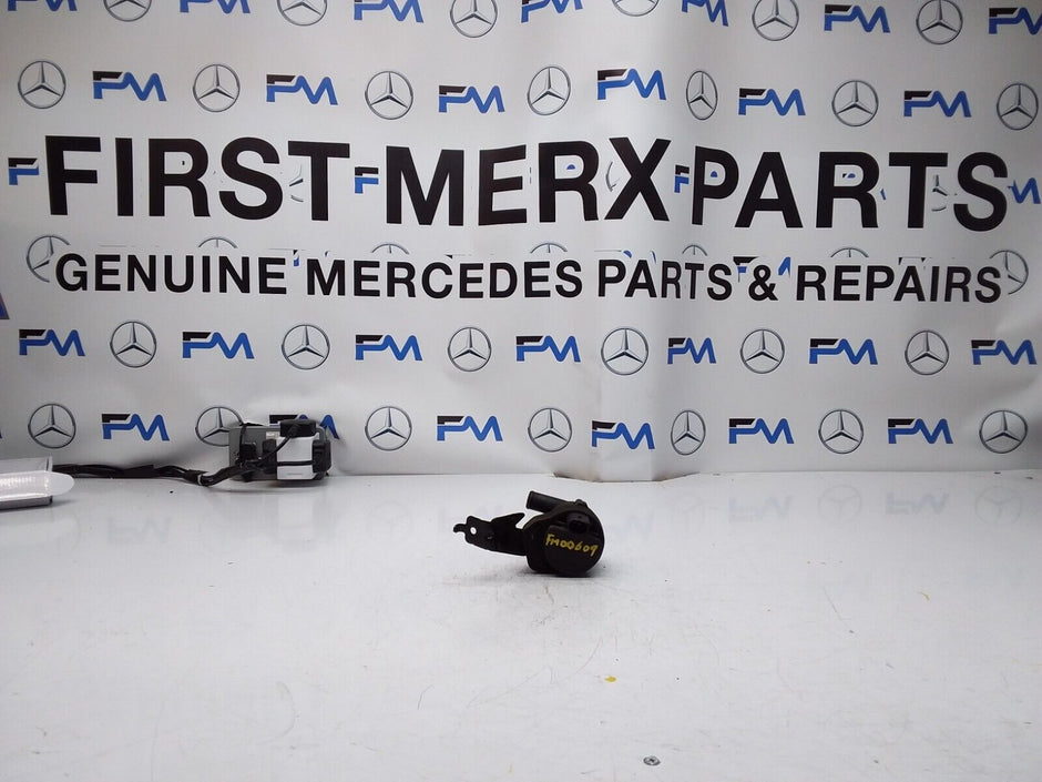 Mercedes E-CLASS W211 ELECTRIC COOLANT WATER PUMP A2118350028 FM00609