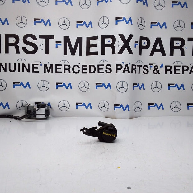 Mercedes E-CLASS W211 ELECTRIC COOLANT WATER PUMP A2118350028 FM00609