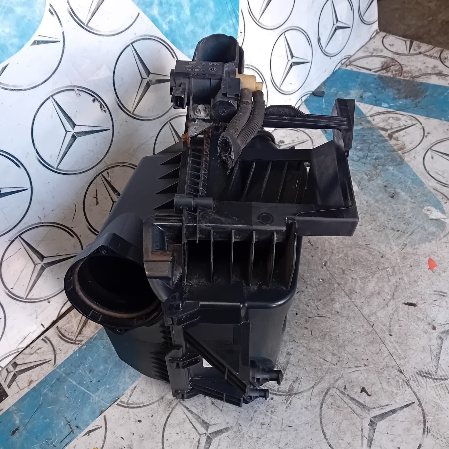 MERCEDES BENZ A-CLASS W176 1.5 DIESEL AIR FILTER BOX HOUSING  A6070900101