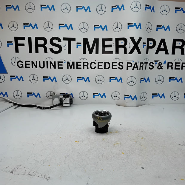 MERCEDES C-CLASS W205 DASHBOARD AIR VENT DRIVER SIDE 2014 A2058304400 FM001178