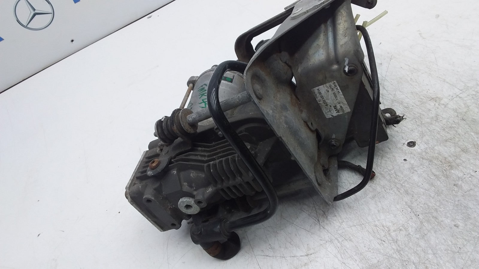MERCEDES BENZ S-CLASS W222 AIR SUSPENSION COMPRESSOR A2223200604 FMR450