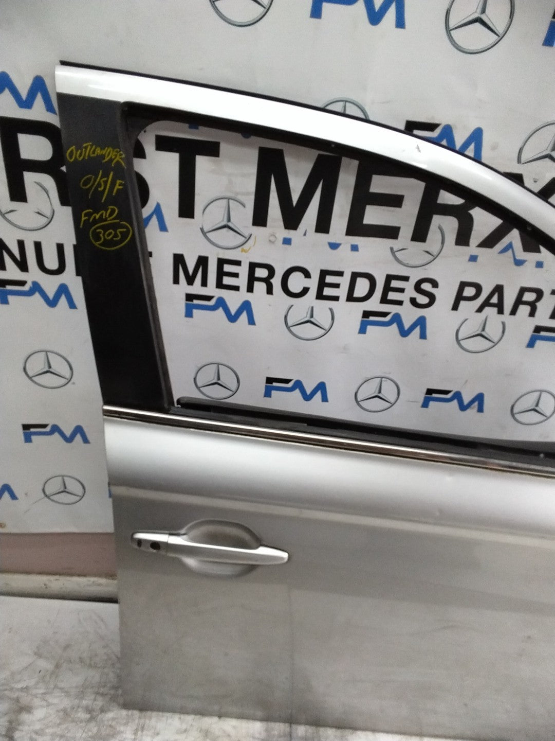 MITSUBISHI OUTLANDER MK3 DRIVER FRONT DOOR OSF SILVER COMPLETE 2013 FMD305