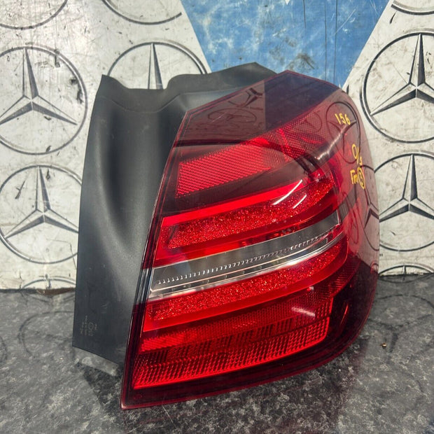 2017-19 MERCEDES GLA X156 AMG LED REAR DRIVER RIGHT  TAILLAMP  A1569069800 FMT3