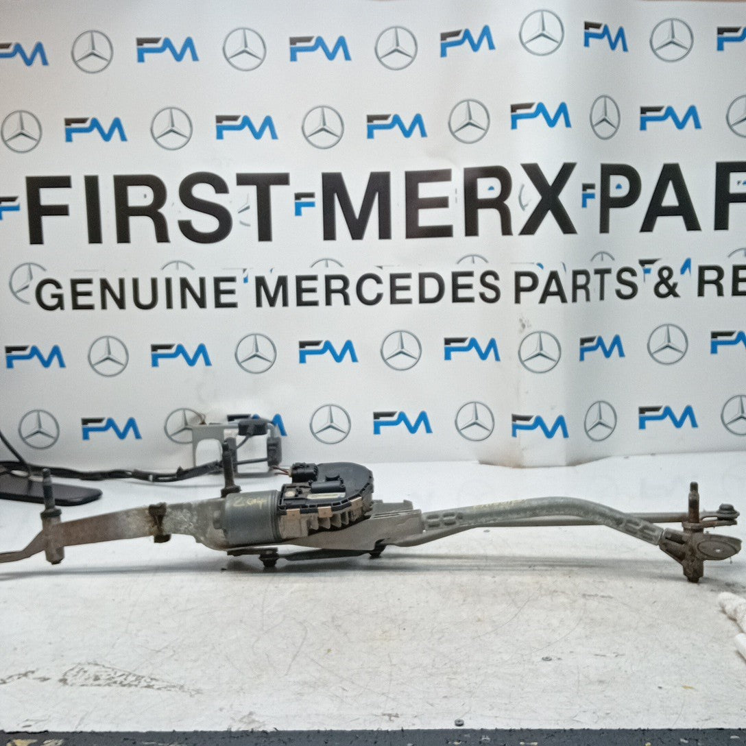 MERCEDES BENZ C-CLASS W204 WIPER MOTOR FRONT AND LINKAGE A2048201140 FM001601