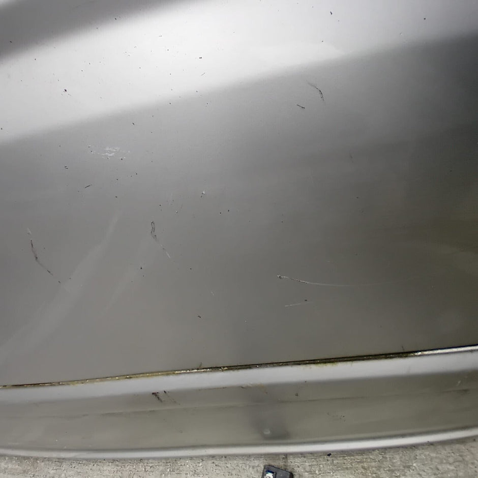MERCEDES BENZ VITO VIANO W639 PASSENGER SIDE  DOOR ( NEAR SIDE  )