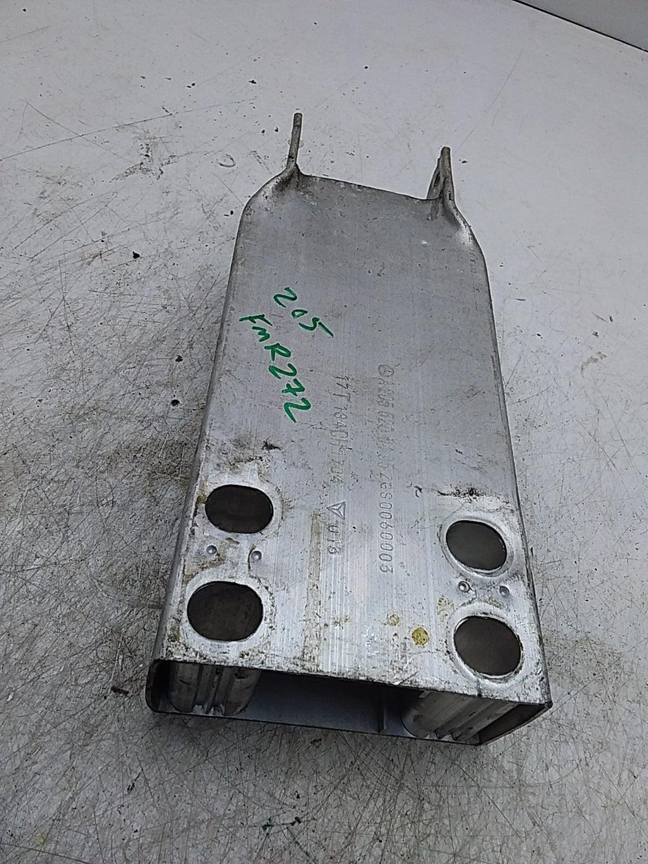 MERCEDES C-CLASS W205 BUMPER REINFORCEMENT BRACKET RIGHT SIDE A2056200495 FMR272