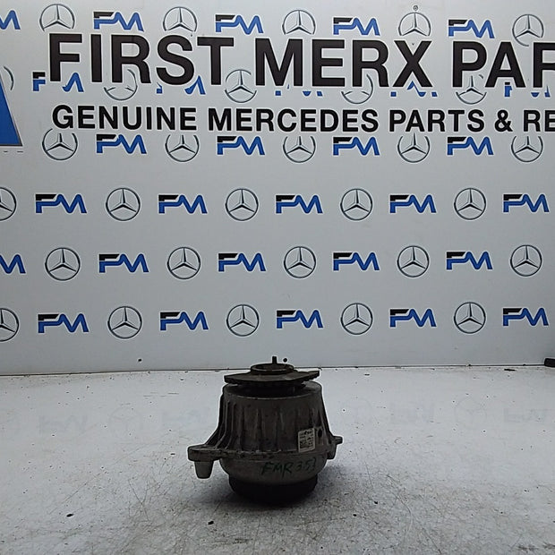 MERCEDES BENZ  C-CLASS  W205  ENGINE MOUNT LEFT NS A2052406617 FMR353