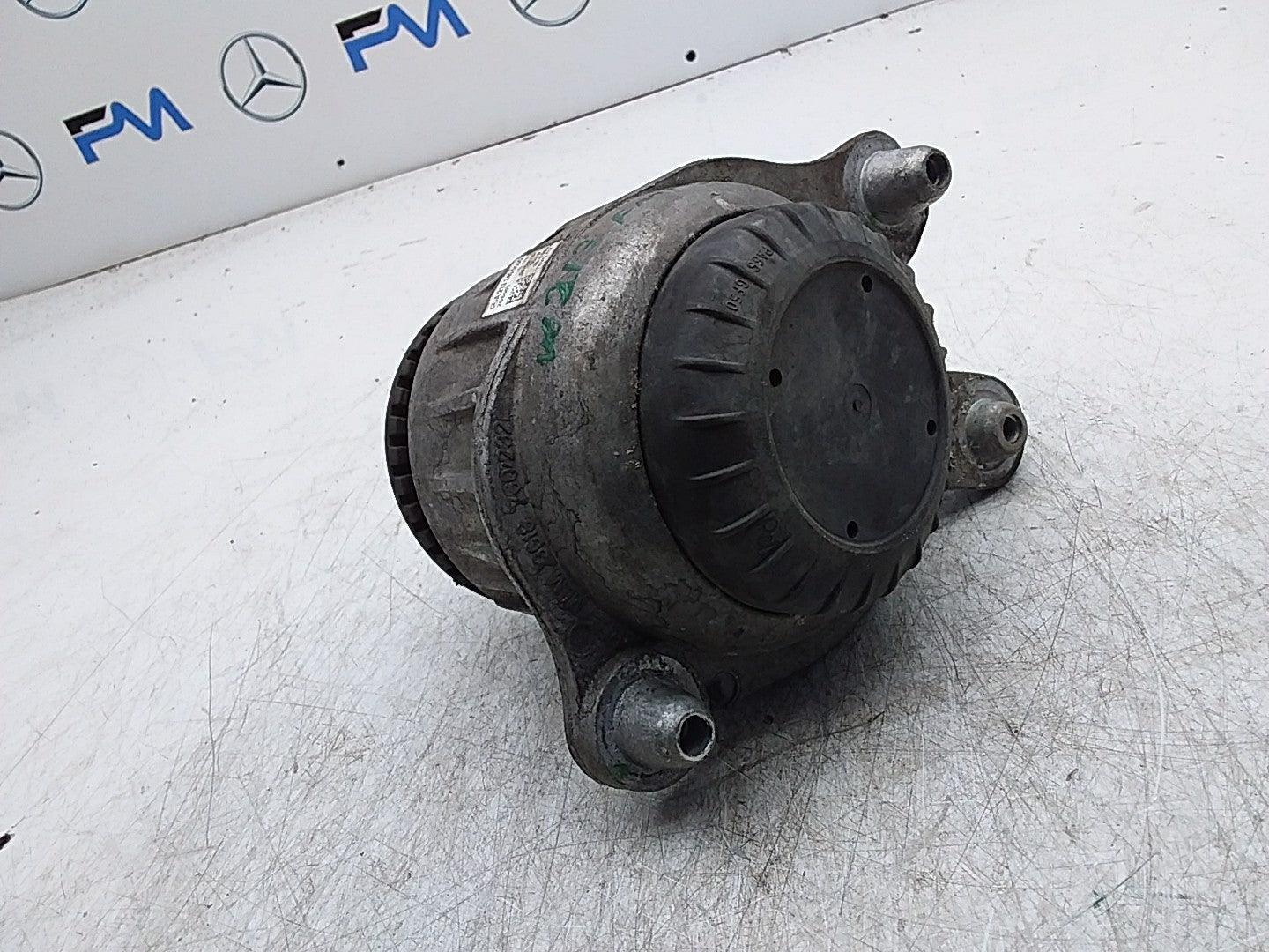 MERCEDES BENZ  E-CLASS  W213  ENGINE MOUNT LEFT NS A2132400500 FMR355