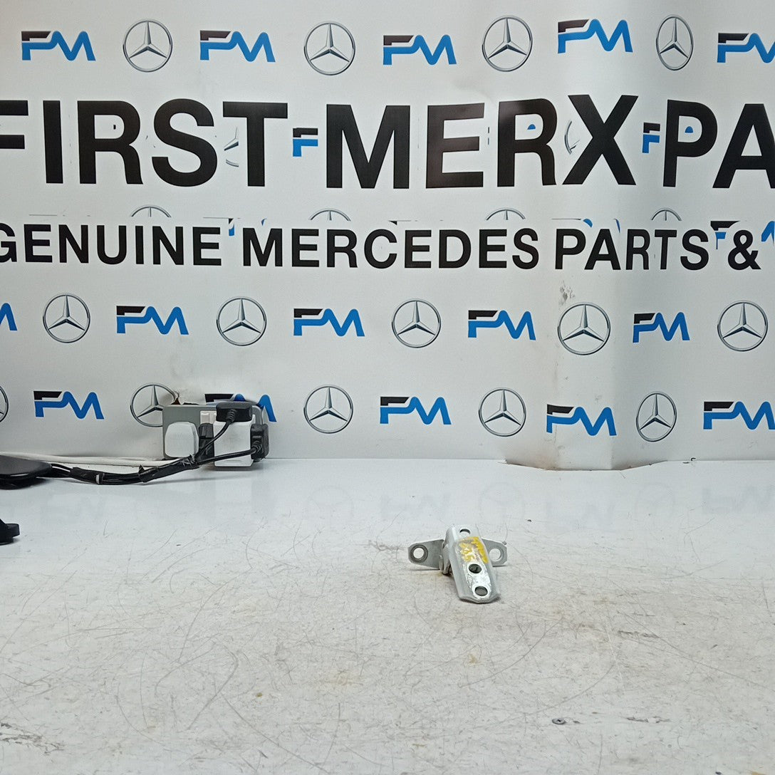MITSUBISHI OUTLANDER MK3  FRONT DOOR HINGE PANEL A521 A046834 FM001635