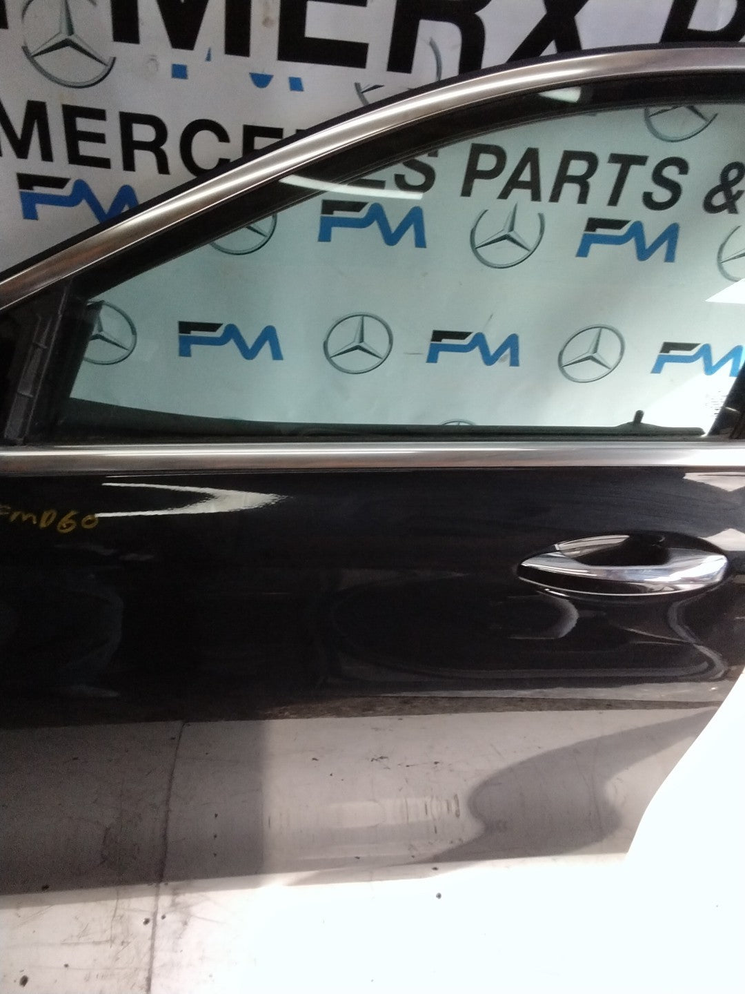 MERCEDES BENZ  E-CLASS W213 PASSENGER SIDE FRONT DOOR N/S/F COMPLETE BLACK FMD60