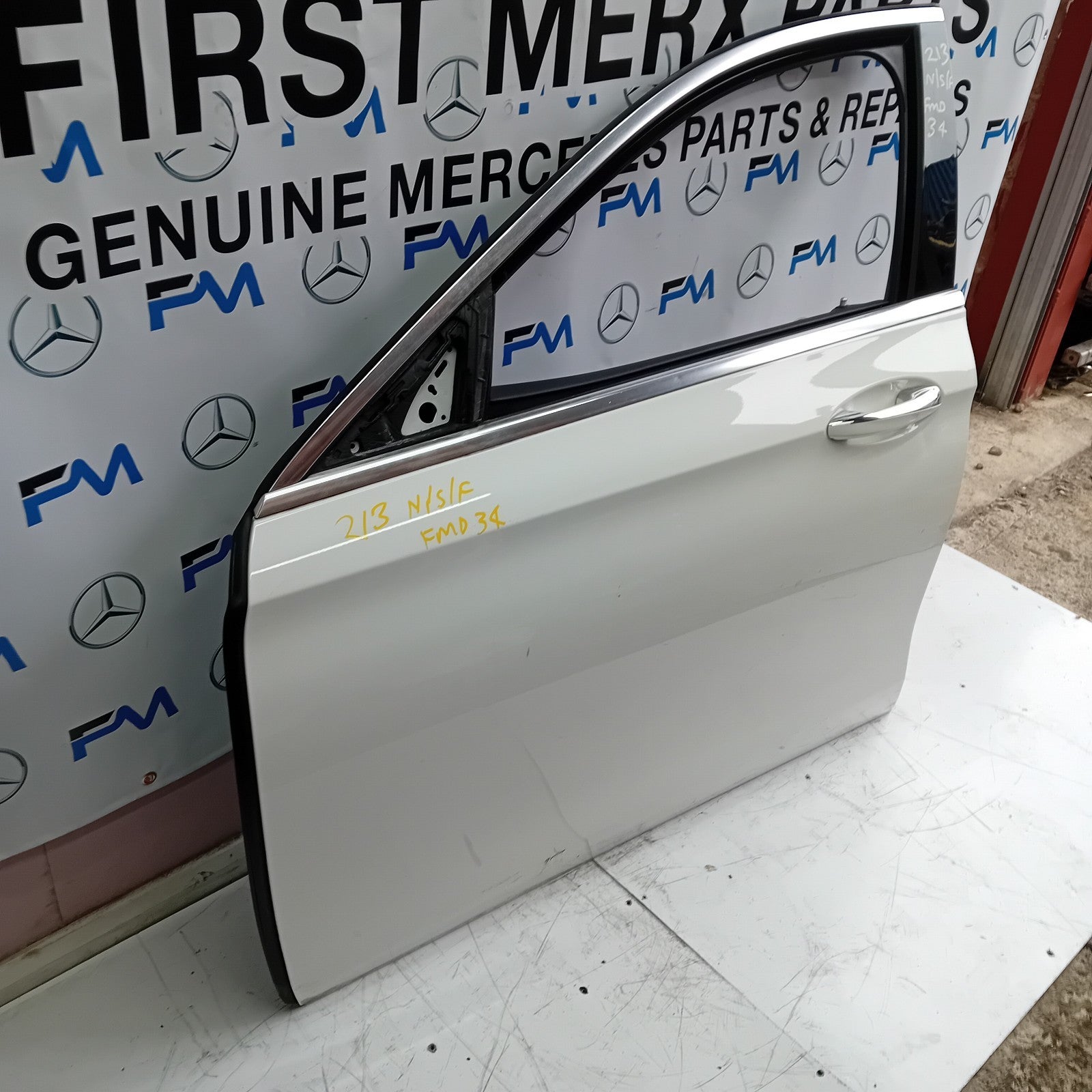 MERCEDES BENZ E-CLASS W213 PASSENGER SIDE FRONT DOOR N/S/F COMPLETE WHITE FMD34