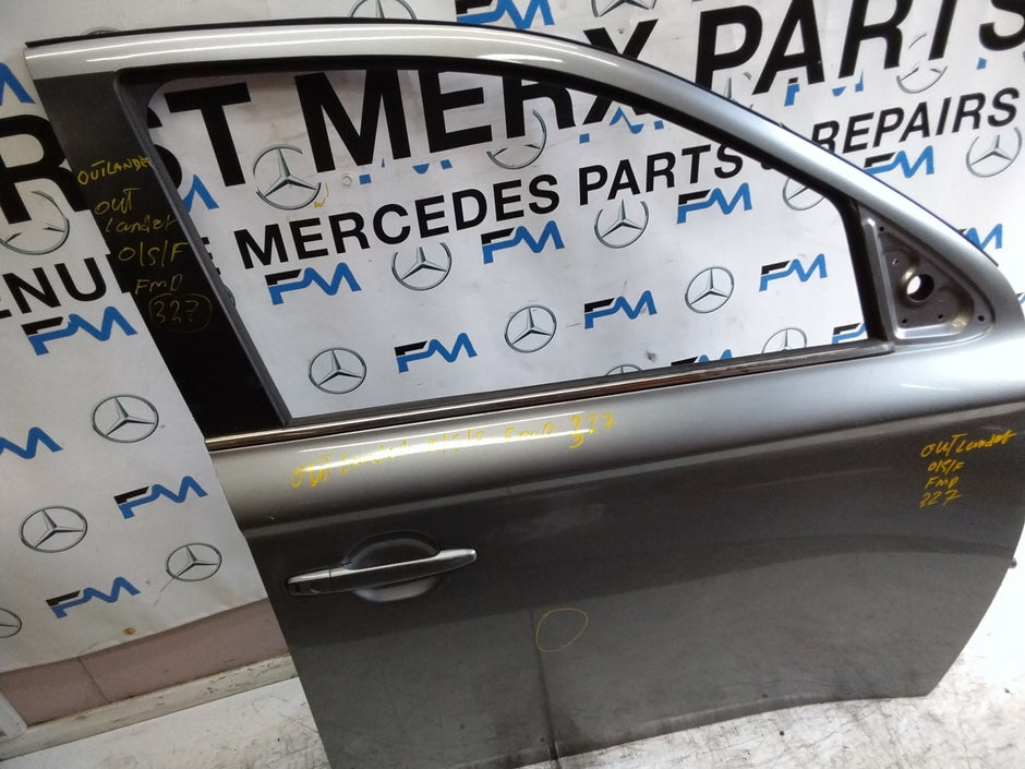 MITSUBISHI OUTLANDER MK3 DRIVER FRONT DOOR OSF GREY 2013 ON  FMD327