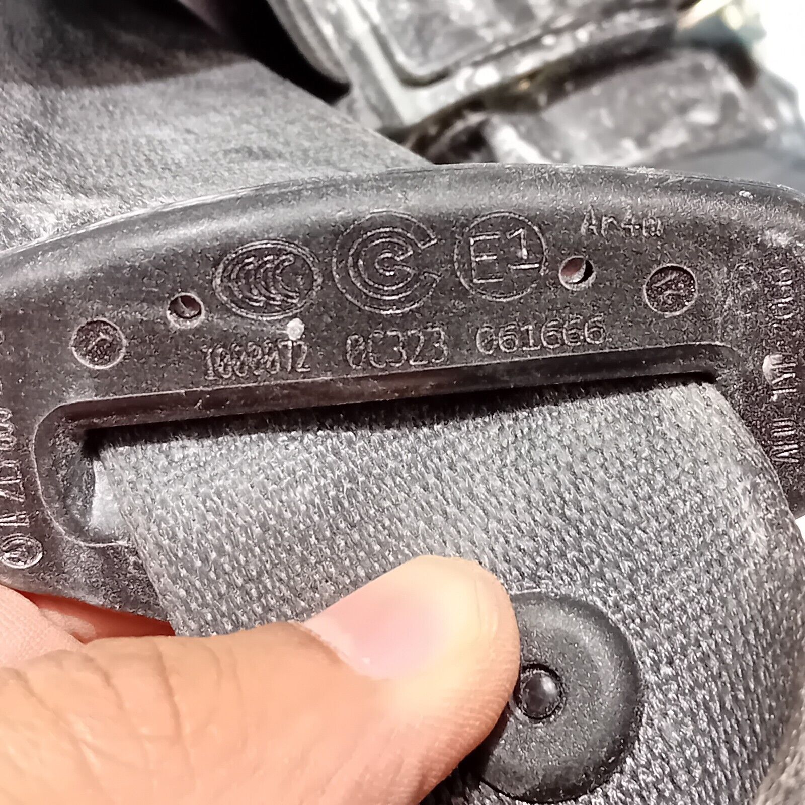 MERCEDES BENZ E CLASS W213 SALOON 2016-2021 REAR CENTRE SEAT BELT A2138601385