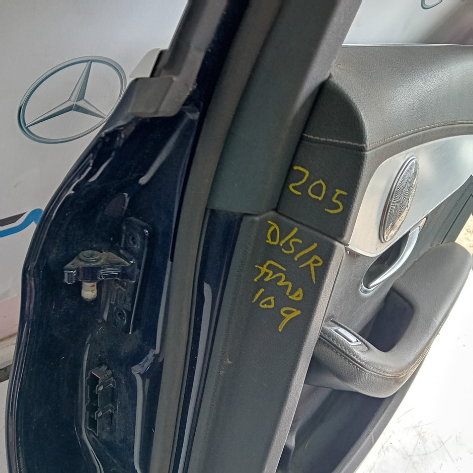 MERCEDES BENZ  C-CLASS W2O5 DRIVER SIDE REAR DOOR O/S/R COMPLETE BLUE FMD109
