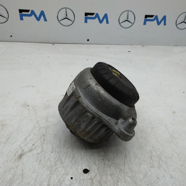 MERCEDES BENZ  E-CLASS W213 ENGINE SUPPORT BRACKET LEFT A2132400500 FMR68