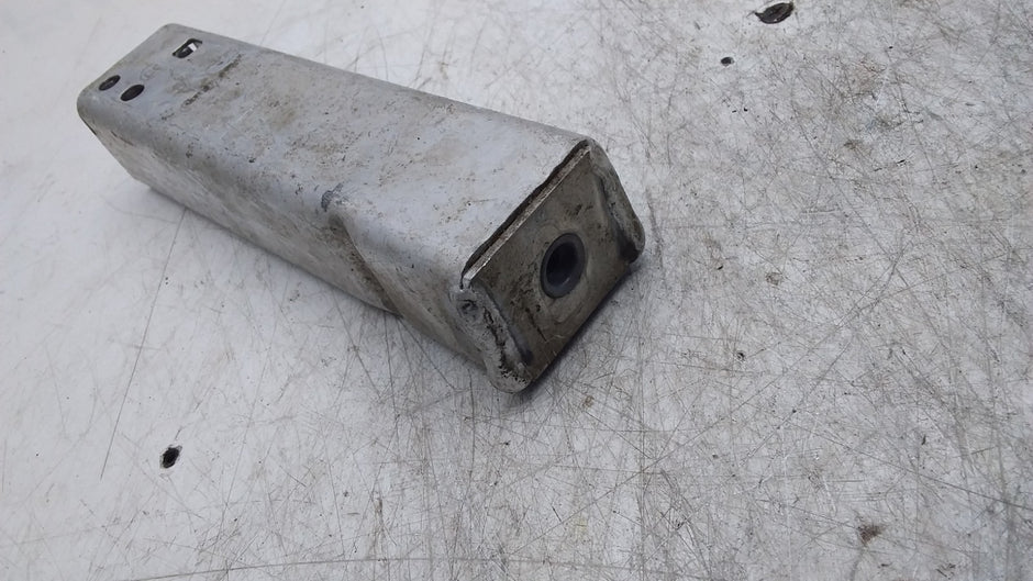 MERCEDES C-CLASS  W205 LOWER REINFORCEMENT CRASH ABSORBER BAR A2056203701 FMR391