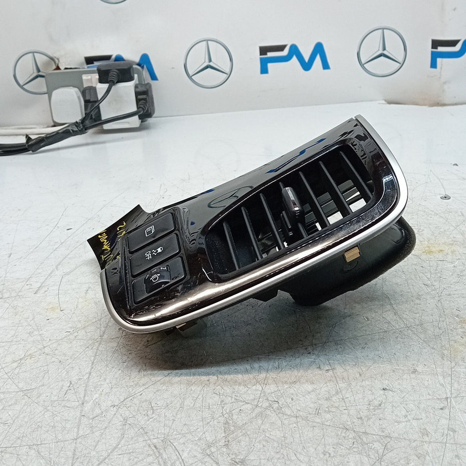 MITSUBISHI OUTLANDER MK3 DASHBOARD AIR VENT + SWITCH 8030A202 FM001612
