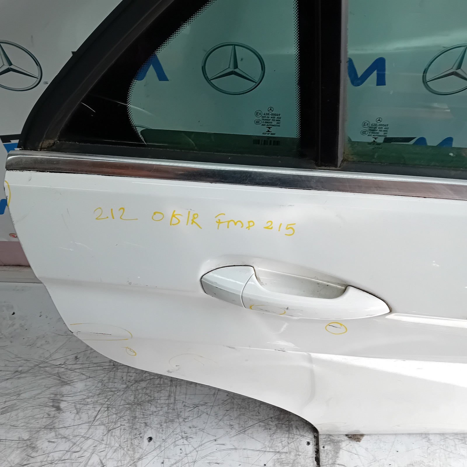 MERCEDES BENZ E-CLASS W212 DRIVER REAR DOOR OSR WHITE 2009-16 COMPLETE FMD215