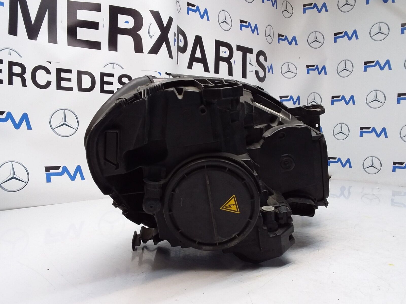 2012 MERCEDES -CLASS W245 W246 HEADLIGHT PASSENGER N/S A2468207361 FMH139 