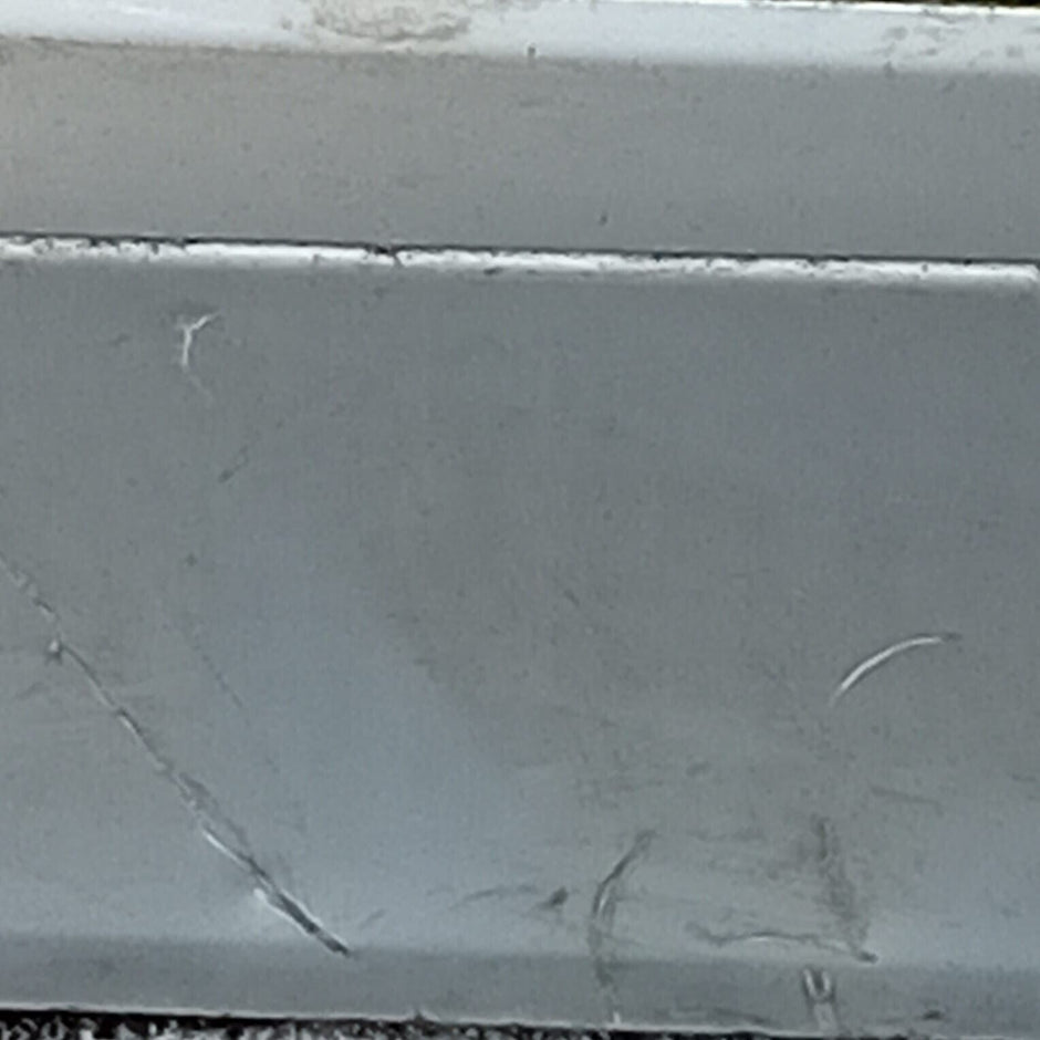 MERCEDES BENZ CLK W209 DRIVER SIDE FRONT DOOR ( OFF SIDE FRONT )