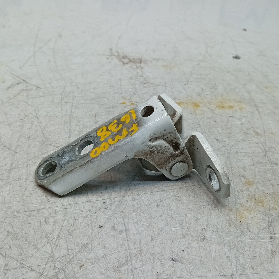 MITSUBISHI OUTLANDER MK3  FRONT DOOR HINGE PANEL A521 A046834 FM001638