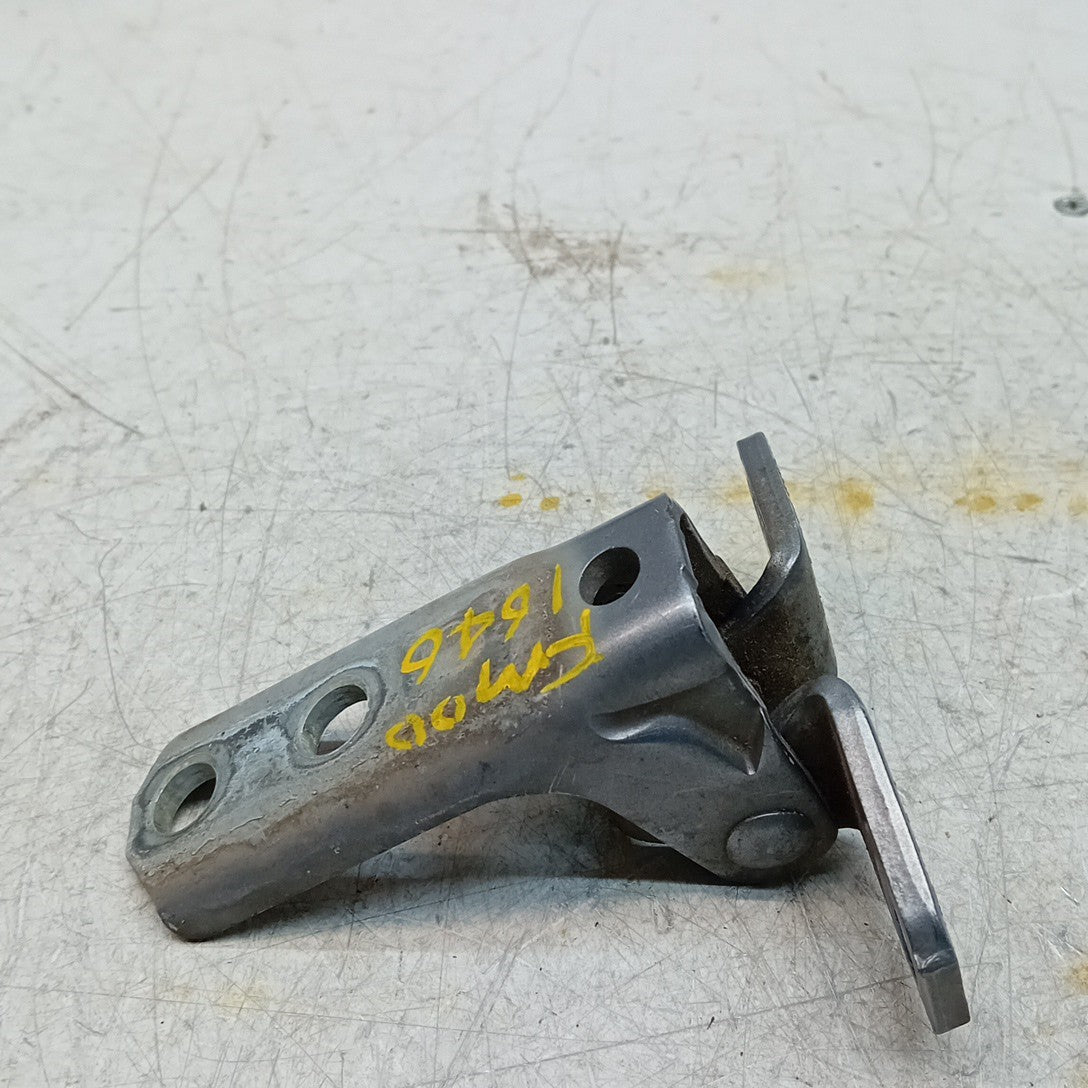 MITSUBISHI OUTLANDER MK3  FRONT DOOR HINGE PANEL E1 A046834 FM001646