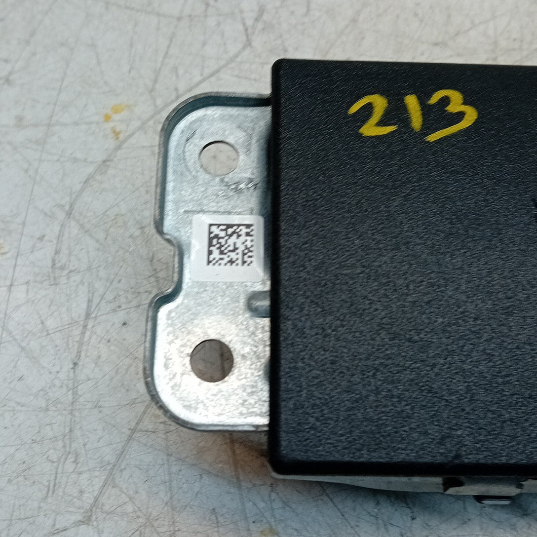 MERCEDES E-CLASS W213 KNEE AIRBAG DRIVER OS RIGHT Q03 A2138600302 FM001222