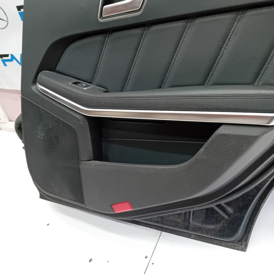 MERCEDES BENZ E-CLASS  W212 DRIVER SIDE REAR DOOR ( OFF SIDE REAR ) FM03