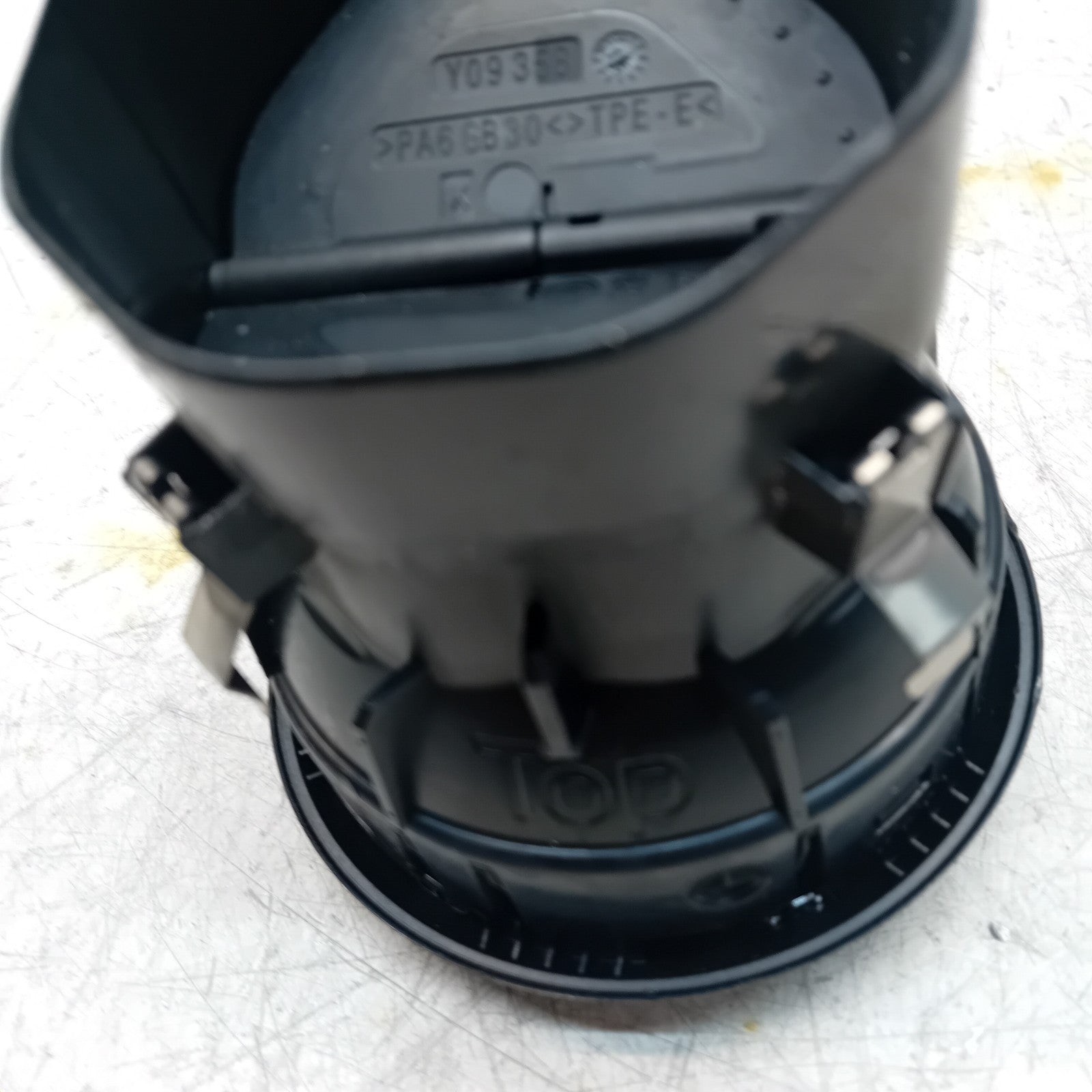 MERCEDES BENZ A-CLASS W176 DASHBOARD AIR VENT 2015 A1768300354 FM001510