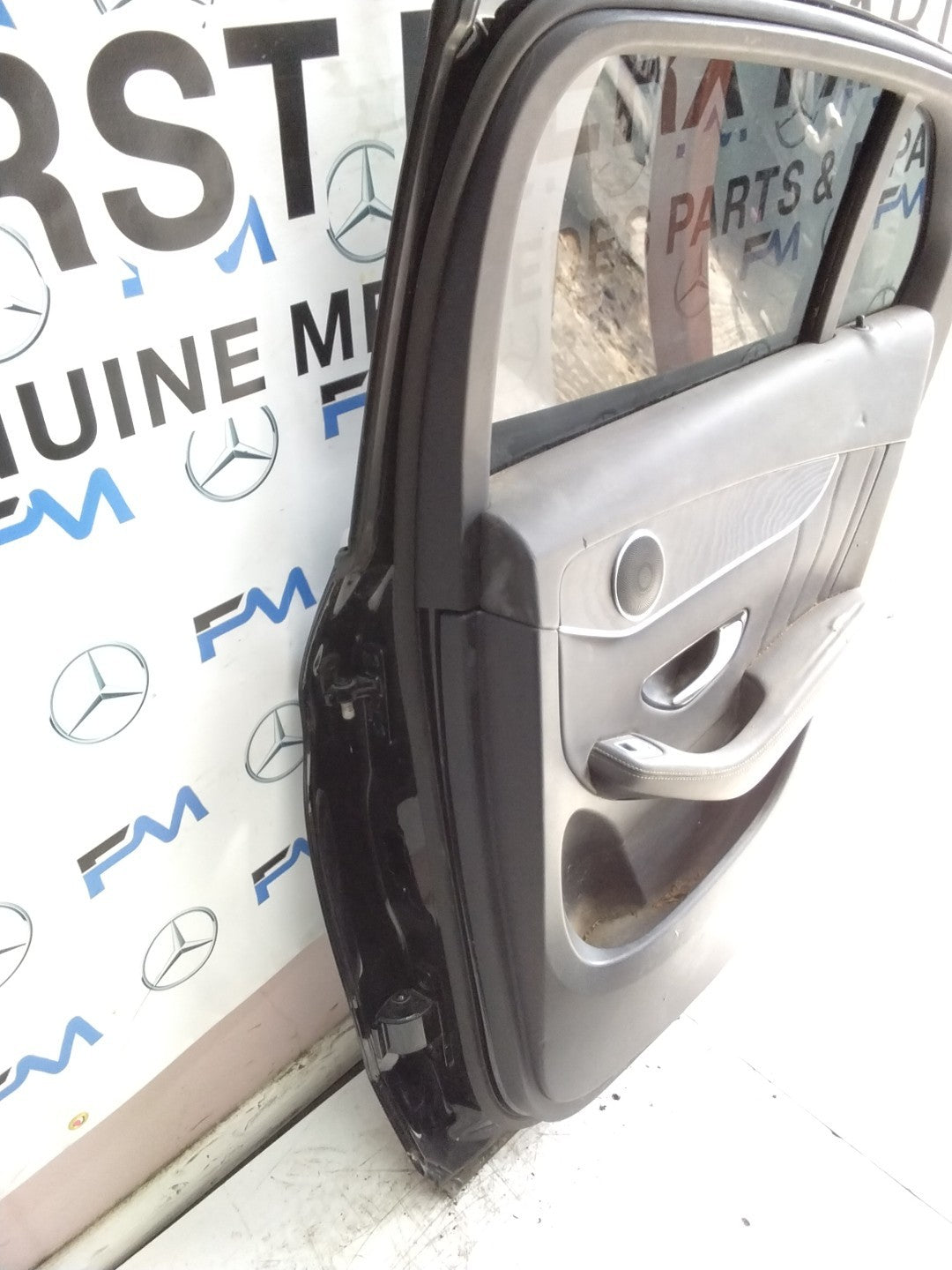 MERCEDES BENZ GLC X253  DRIVER REAR DOOR OSR BLACK 2016 ON COMPLETE FMD308