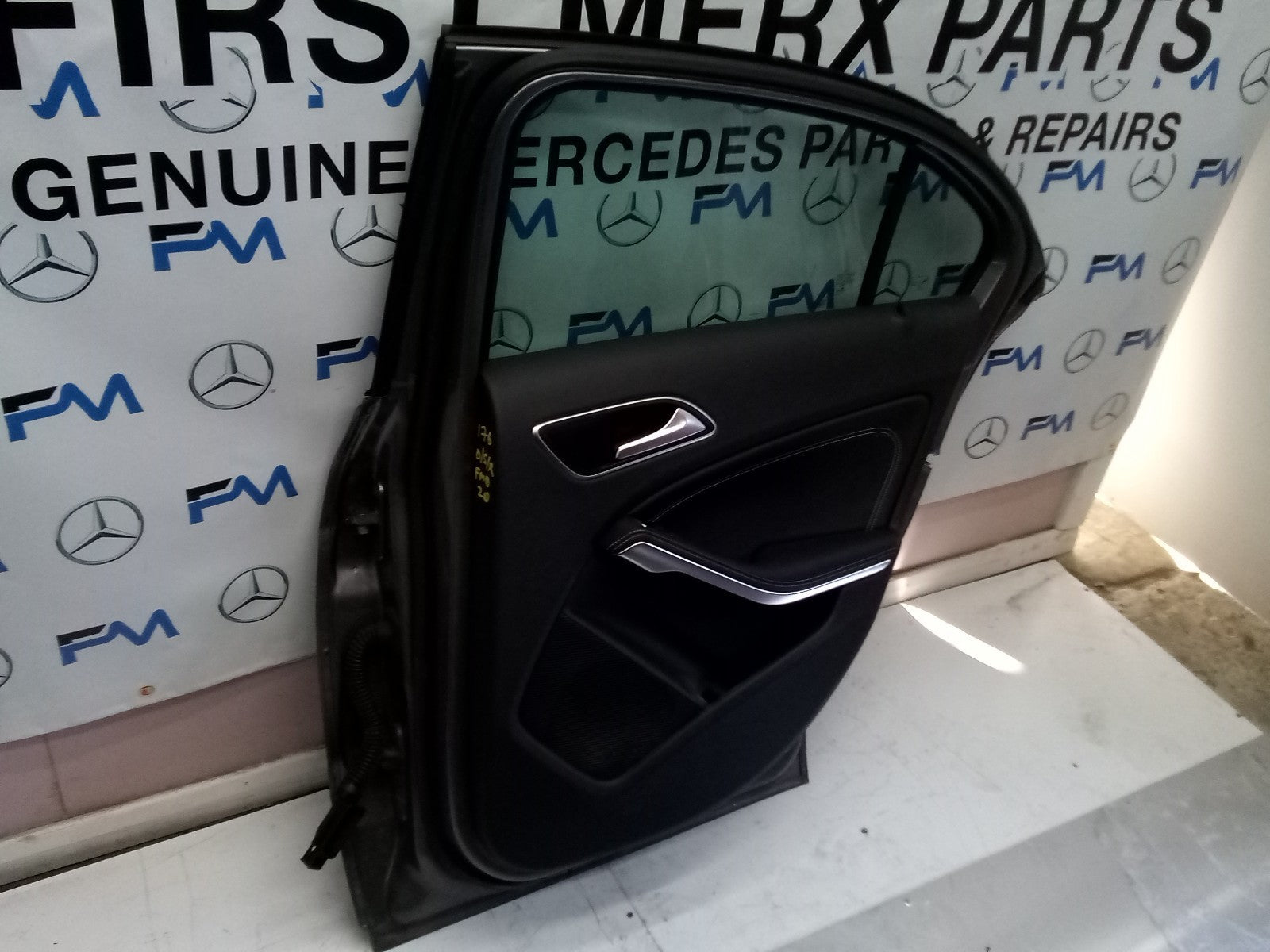 MERCEDES BENZ A CLASS W176 DRIVER SIDE REAR DOOR ( OFF SIDE REAR ) FMD20
