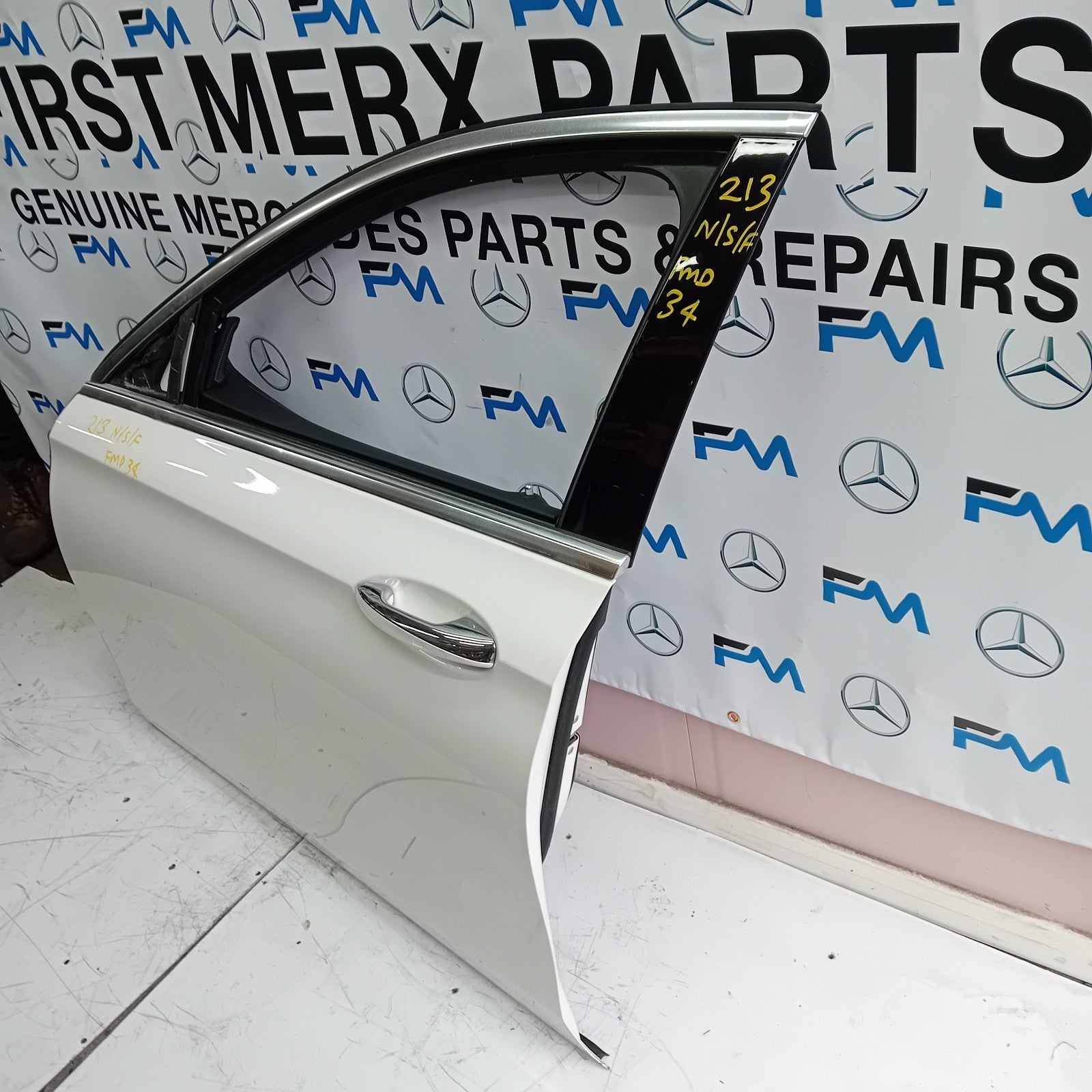 MERCEDES BENZ E-CLASS W213 PASSENGER SIDE FRONT DOOR N/S/F COMPLETE WHITE FMD34